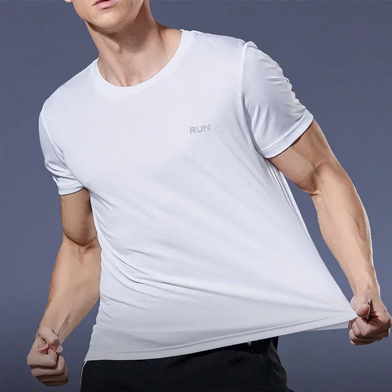 Summer High Elastic t-Shirt Men Breathable Ice Silk t Shirt Short Sleeve Casual Tops Quick Dry Gym Running Shirt Male Clothing