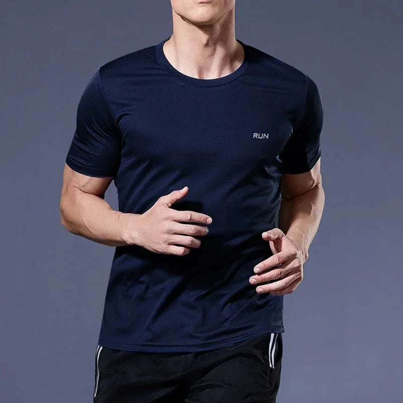 Summer High Elastic t-Shirt Men Breathable Ice Silk t Shirt Short Sleeve Casual Tops Quick Dry Gym Running Shirt Male Clothing